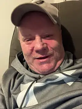 Snapshot of masterjerseyjoe chatting on 02.20.25 masterjerseyjoe online show from 02.20.25