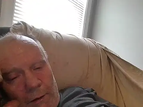 Snapshot of masterjerseyjoe chatting on 02.20.25 masterjerseyjoe online show from 02.20.25