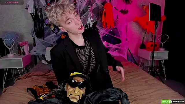 TrevorBenson online show from 10.31.25