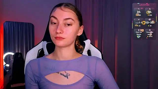 lady curls online show from 10.17.25