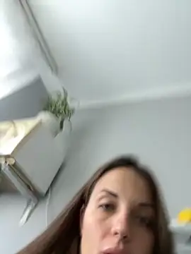 AmiLavs online show from 10.20.25