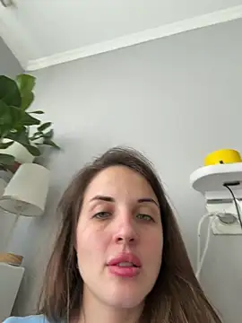 Snapshot of AmiLavs chatting on 03.19.26 AmiLavs online show from 03.19.26