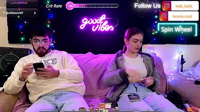 Snapshot of MrAndMrsSavage chatting on 12.02.24 MrAndMrsSavage online show from 12.02.24