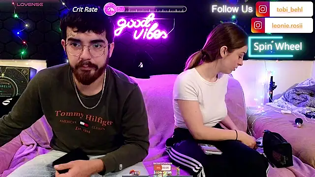 Snapshot of MrAndMrsSavage chatting on 12.04.24 MrAndMrsSavage online show from 12.04.24