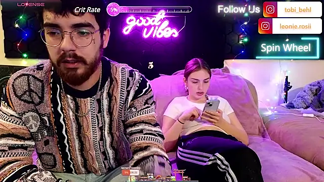 Snapshot of MrAndMrsSavage chatting on 12.05.24 MrAndMrsSavage online show from 12.05.24