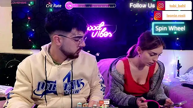 Snapshot of MrAndMrsSavage chatting on 12.08.24 MrAndMrsSavage online show from 12.08.24