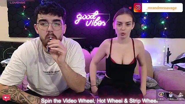 Snapshot of MrAndMrsSavage chatting on 12.19.24 MrAndMrsSavage online show from 12.19.24