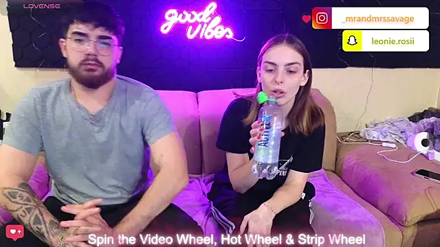 Snapshot of MrAndMrsSavage chatting on 01.07.25 MrAndMrsSavage online show from 01.07.25