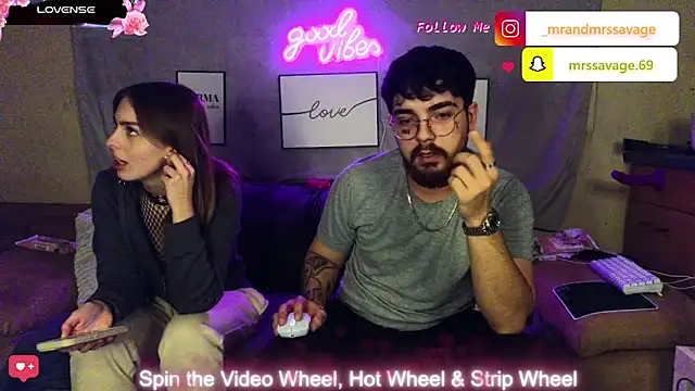 Snapshot of MrAndMrsSavage chatting on 01.17.25 MrAndMrsSavage online show from 01.17.25