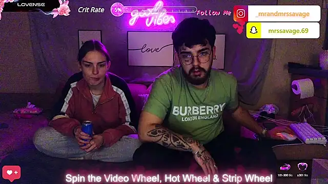 Snapshot of MrAndMrsSavage chatting on 01.21.25 MrAndMrsSavage online show from 01.21.25