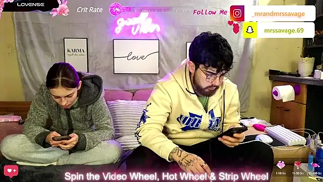 Snapshot of MrAndMrsSavage chatting on 01.23.25 MrAndMrsSavage online show from 01.23.25