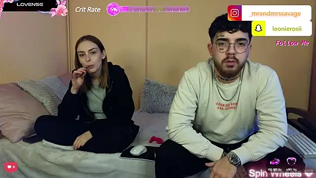 Snapshot of MrAndMrsSavage chatting on 02.05.25 MrAndMrsSavage online show from 02.05.25