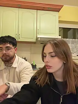 Snapshot of MrAndMrsSavage chatting on 02.09.25 MrAndMrsSavage online show from 02.09.25