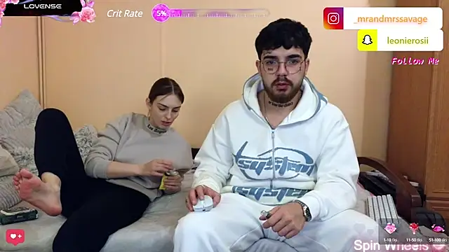 Snapshot of MrAndMrsSavage chatting on 02.11.25 MrAndMrsSavage online show from 02.11.25