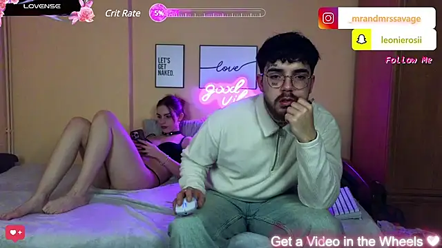 Snapshot of MrAndMrsSavage chatting on 02.13.25 MrAndMrsSavage online show from 02.13.25