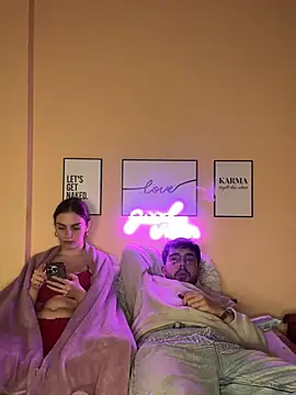 Snapshot of MrAndMrsSavage chatting on 02.15.25 MrAndMrsSavage online show from 02.15.25