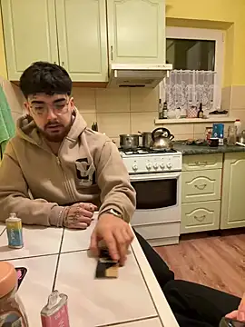 Snapshot of MrAndMrsSavage chatting on 02.21.25 MrAndMrsSavage online show from 02.21.25