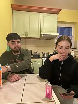 Snapshot of MrAndMrsSavage chatting on 02.24.25 MrAndMrsSavage online show from 02.24.25