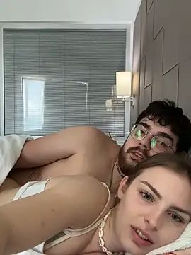 Snapshot of MrAndMrsSavage chatting on 03.22.25 MrAndMrsSavage online show from 03.22.25