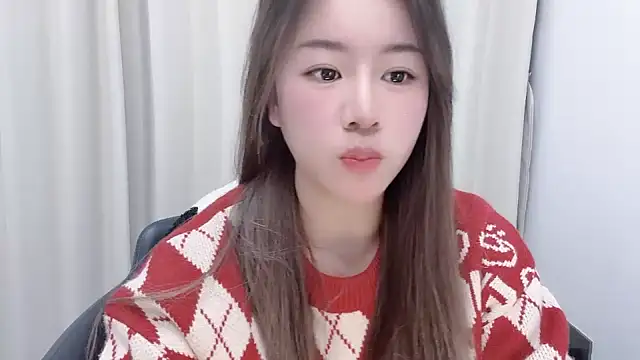 Snapshot of chloe-01 chatting on 12.25.24 chloe-01 online show from 12.25.24