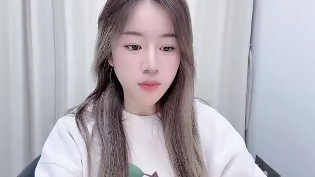 Snapshot of chloe-01 chatting on 01.14.25 chloe-01 online show from 01.14.25