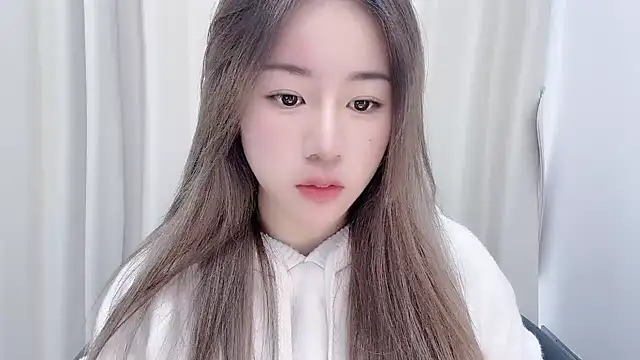 chloe-01 online show from 01.26.25