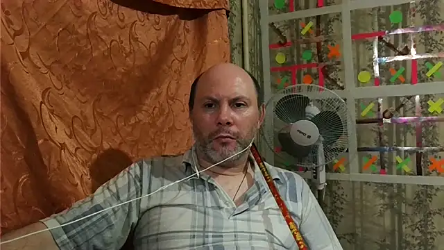 Snapshot of AgnichBan chatting on 01.12.25 AgnichBan online show from 01.12.25