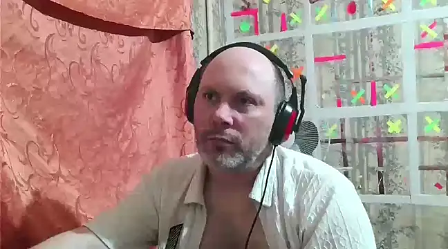 Snapshot of AgnichBan chatting on 03.14.25 AgnichBan online show from 03.14.25