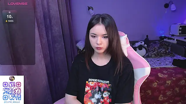 Snapshot of young_belle_ chatting on 02.11.25 young belle online show from 02.11.25