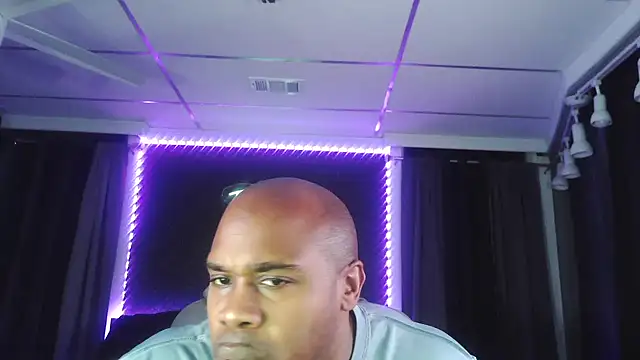 Dcrush17 online show from 12.12.24