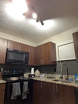 Snapshot of sluttywidowedex chatting on 10.12.25 sluttywidowedex online show from 10.12.25