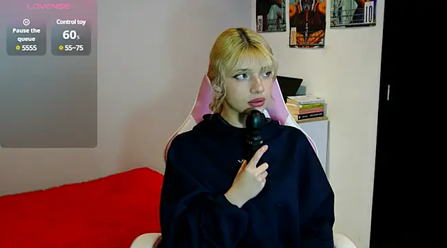 HiScarlett online show from 03.05.25