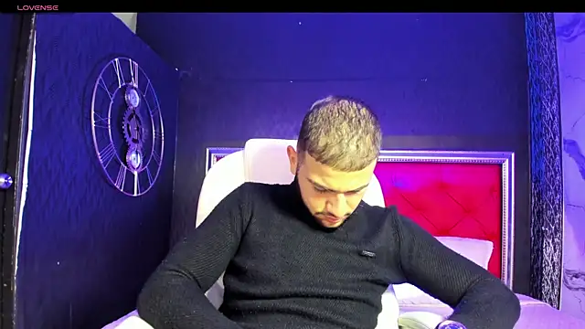 MaximusDick1  online show from 12.06.24