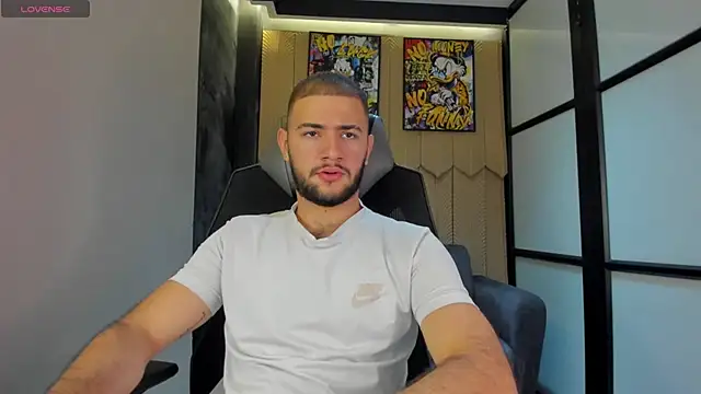 MaximusDick1  online show from 02.17.26