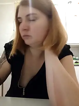 Snapshot of SckayilaGray chatting on 03.16.25 SckayilaGray online show from 03.16.25