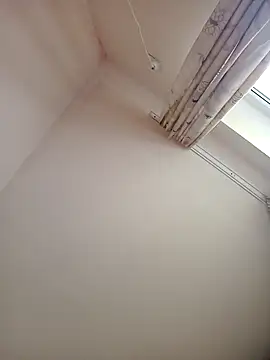 Snapshot of Virgin_Pussy_Love chatting on 03.01.25 Virgin Pussy Love online show from 03.01.25