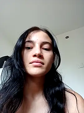 Snapshot of Virgin_Pussy_Love chatting on 09.15.25 Virgin Pussy Love online show from 09.15.25