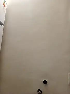 Snapshot of Virgin_Pussy_Love chatting on 11.04.25 Virgin Pussy Love online show from 11.04.25