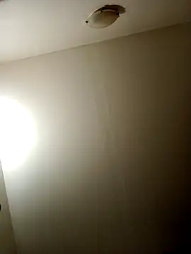 Snapshot of Virgin_Pussy_Love chatting on 11.20.25 Virgin Pussy Love online show from 11.20.25