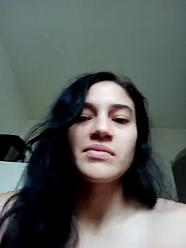 Snapshot of Virgin_Pussy_Love chatting on 11.26.25 Virgin Pussy Love online show from 11.26.25