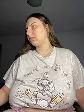 Snapshot of KarinaCelinne chatting on 02.04.25 KarinaCelinne online show from 02.04.25