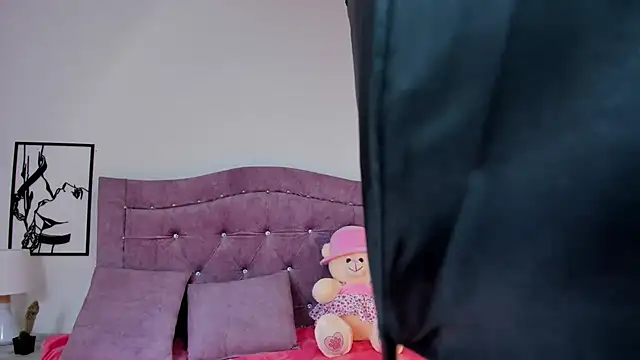 LunaSmitt online show from 09.28.25