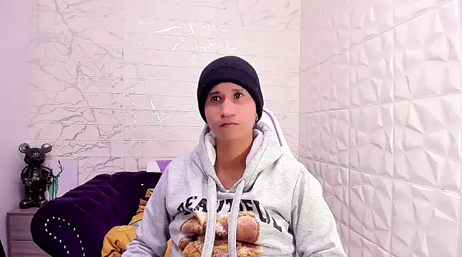 Im Milan Rs online show from 02.12.25