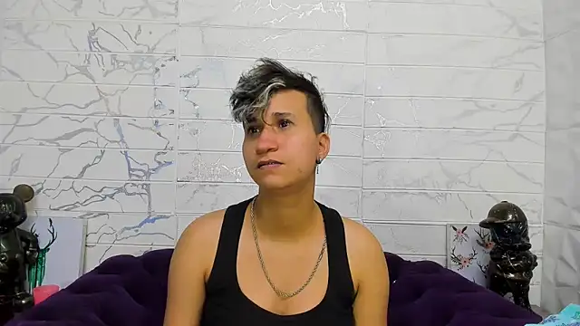 Im Milan Rs online show from 02.18.25