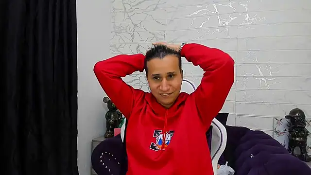 Im Milan Rs online show from 02.18.25