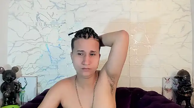 Im Milan Rs online show from 02.27.25