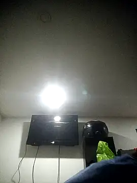 Snapshot of jeremiabello chatting on 09.18.25 jeremiabello online show from 09.18.25