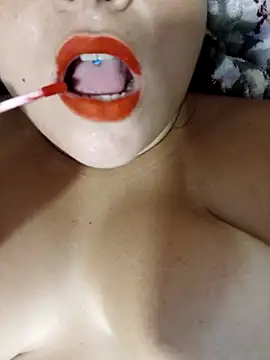 Snapshot of carola_hotwife chatting on 03.09.25 carola hotwife online show from 03.09.25