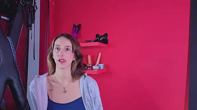 Snapshot of Ambar_Roux_ chatting on 11.14.25 Ambar Roux online show from 11.14.25