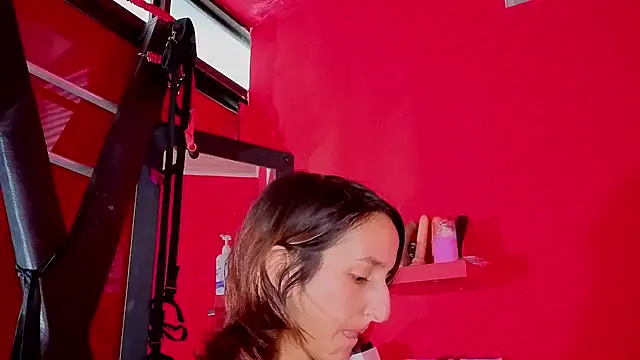 Ambar Roux  online show from 05.07.26